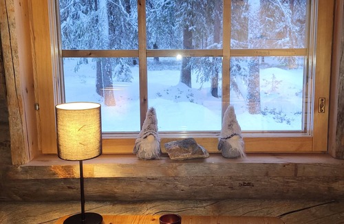 Rukatunturi Cabin | Authentic Lapland Log Cabin, Private Sauna & Fireplace & Northern Lights in Ruka