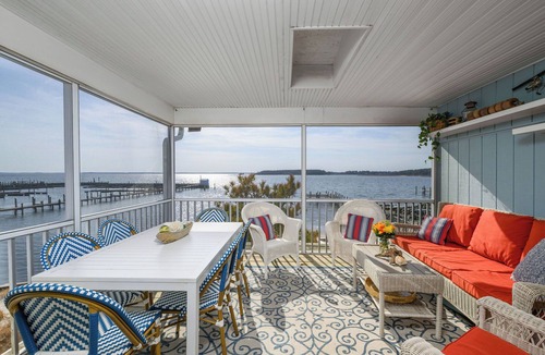 Dewey Beach Condo | Available now 3nite min 2026 Aug 23-26 Bayfront beach Getaway & parking sleeps 8