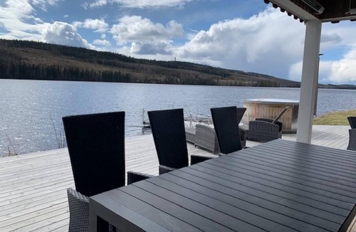 Bredbyn House | Awesome home in Bredbyn with WiFi, Sauna and Jacuzzi