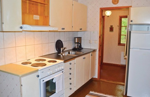 Gislaved House | Awesome home in Gislaved with lake view