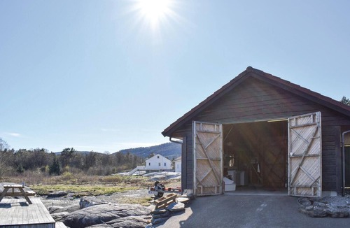 Hervik House | Awesome home in Hervik with house sea view
