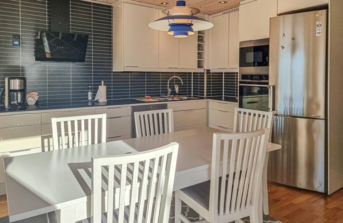 Uddevalla Municipality House | Awesome home in Uddevalla with house sea view
