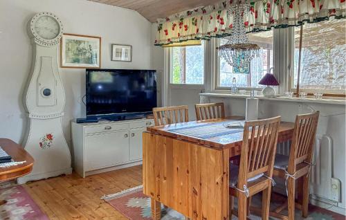 Vibble House | Awesome Home In Vibble With Wifi