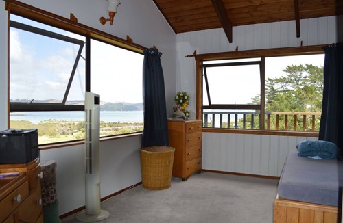 Coromandel Peninsula House | Awesome views and perfect base for fishing trips