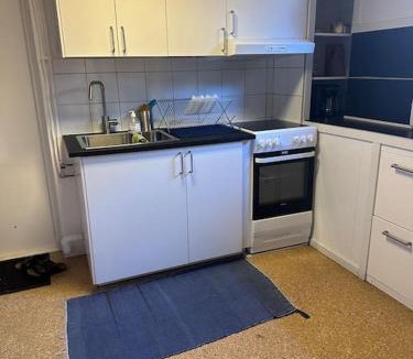 Huddinge Apartment | B & E Apartment
