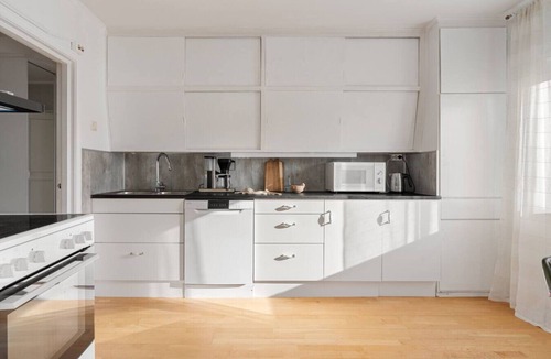 Tromso Apartment | Basecamp Dramsvegen – The Midway Retreat