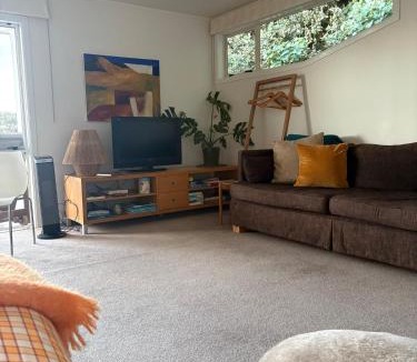 Pouawa Apartment | Beach loft Makorori