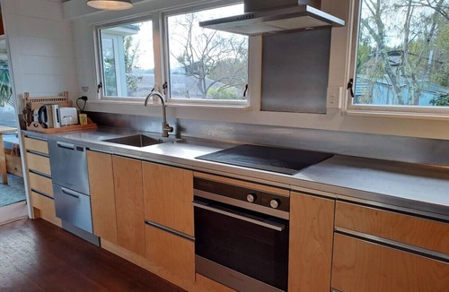 Waitahanui House | Beach Magic - Absolute Lakefront Family Retreat