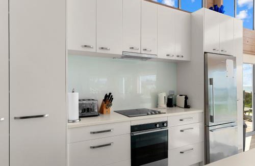 Snells Beach House | Beachfront Escape - Snells Beach Holiday Home