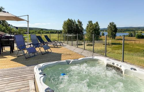 Eksharad House | Beautiful Home In Ekshärad With Lake View
