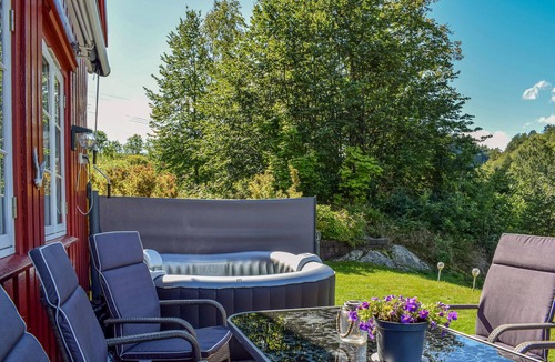 Songe House | Beautiful home in Risør with sauna