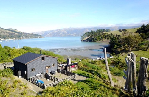 Akaroa Cabin | Beautifully Appointed Akaroa Accommodation for Weekend Getaways from Christchurch