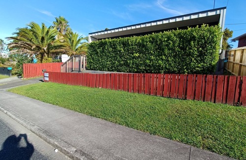 Snells Beach House | Beautifully designed Tiny home, incredibly spacious, 10min from beach