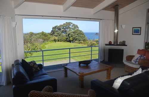 Whananaki House | Best Setting Bronze Winner Bookabach awards, Private beach, incredible views
