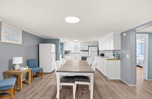 Cherry Grove Beach House | Blue Heron, Student/Pet Friendly w/on Ocean Blvd
