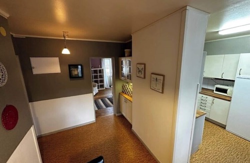 Ljungaverk House | Bostad med eldstad, balkong, BBQ, parkett, högt i tak, smart TV, ljudanläggning