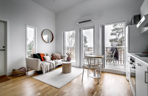 Bro Apartment | Breathtaking Lakefront mini villas