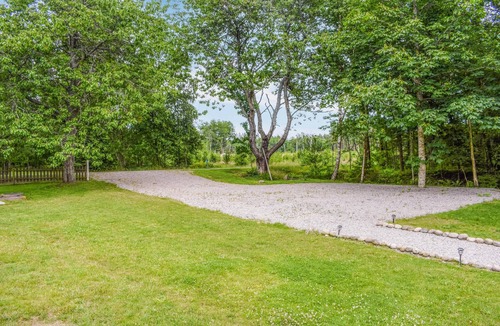 Torhamn House | Bright, quietly located cottage close to the water.
