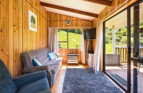 Saint Omer House | Bulwer beachfront retreat - Cottage #1