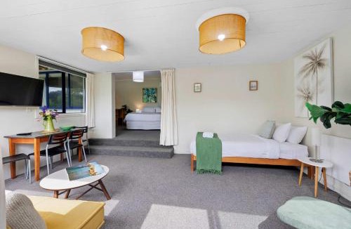 Oakura Apartment | Butlers Studio Two