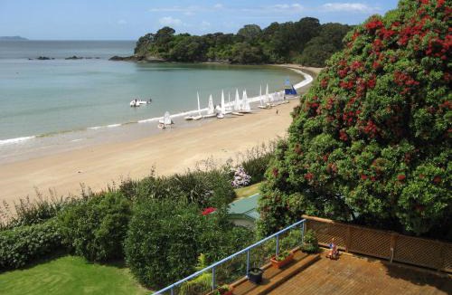 Coopers Beach Apartment | By the Bay Beachfront Apartments
