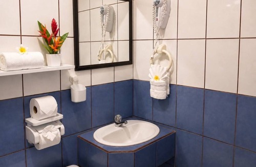 Tortuguero Hotel | Carey Lodging