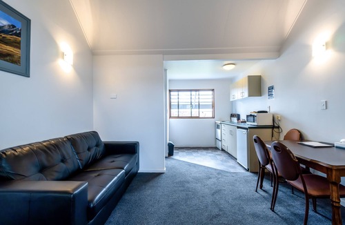 Alexandra Hotel | Centennial Court Hotel