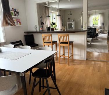 Uddevalla Villa | Central mysig villa 5-personer