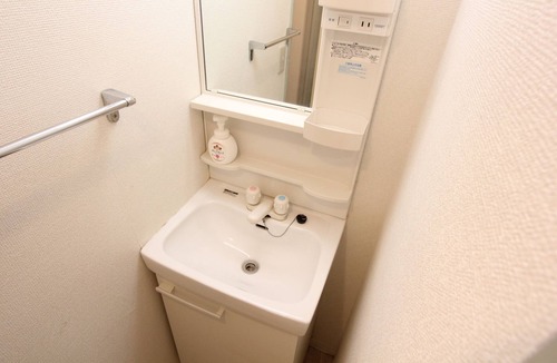 Nakano Apartment | Central Nakano Location | Walk to Sun Mall & Broadway | 6min to Shinjuk (302)