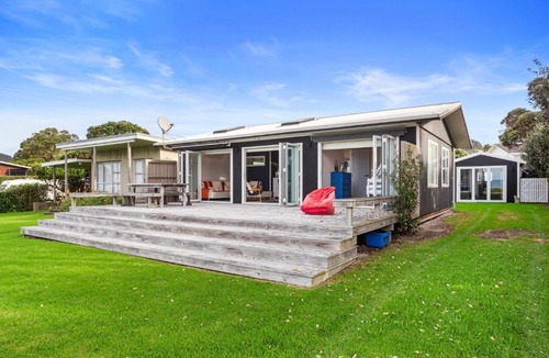 Whiritoa House | Changing Sands - Whiritoa Holiday Home