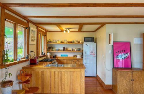 Dunedin House | Character Harbour Retreat