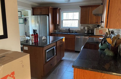 Flat Rock Cottage | Charming 2-bedroom cottage with AC, WiFi in superb Flat Rock