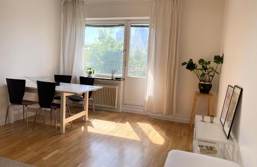 Johanneshov Apartment | Charming and bright flat close to Globen