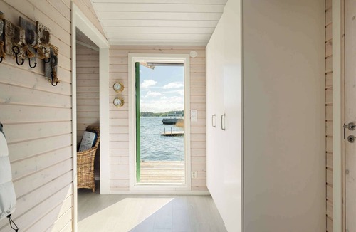 Laggarsvik House | Charming Archipelago House, Sauna, Dock & Sea View