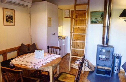 Ulricehamn House | Charming cottage with lakeview in Ulricehamn