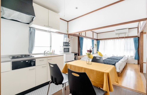 Honmachi Apartment | Chelsea Hatsudai