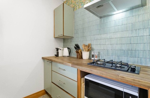 Whangaripo House | Chic Converted Barn in Matakana with Spa
