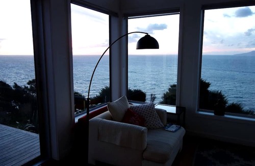 Great Barrier Island Villa | Clifftop Great Barrier Island Accommodation for a Secluded Getaway