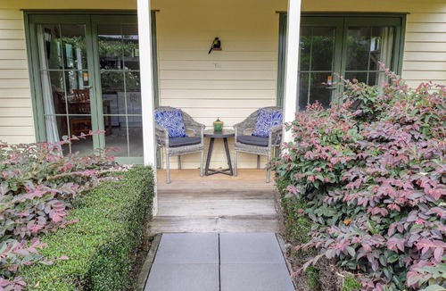 Clive Ski Chalet | Clive Colonial Cottages
