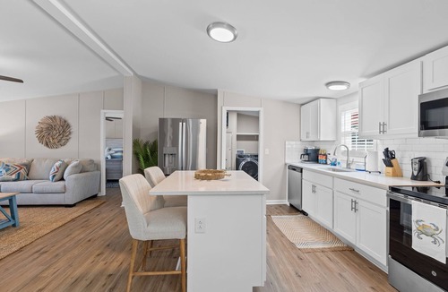 Shallotte House | Coastal 3BR w/Game Room, 5 mins to beach, FirePit