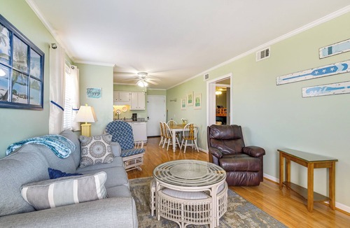 Gulf Stream Estates Condo | Coastal Murrells Inlet Condo with Balcony!