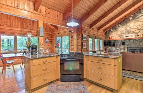 Canton Cottage | 'cold Mountain Reflections' Cabin w/Game Room!