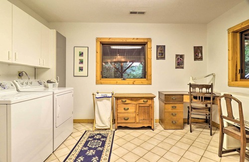 Canton Cottage | 'cold Mountain Reflections' Cabin w/Game Room!