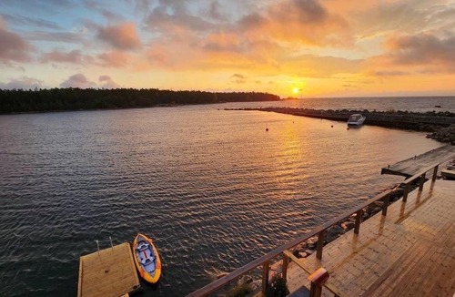 Gnarp Apartment | Comfortable Apartment with private dock and rental boat