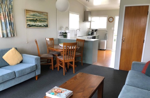 Nukuhau Apartment | Comfortable, attractive Greens Landing Apartment
