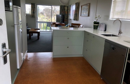 Nukuhau Apartment | Comfortable, attractive Greens Landing Apartment