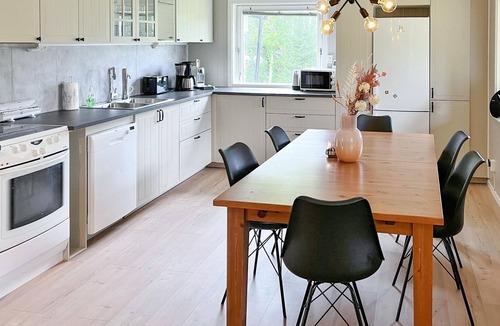 Bograngen House | Comfortable, bright cottage with good conditions for outdoor activities.