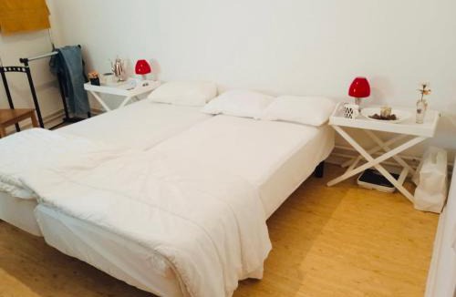 Oster Bed & Breakfast | Comfortable room in Malmö- Husievägen 100