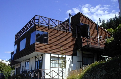 Fernhill House | Comfortable, spacious home panoramic views, 5 mins drive CBD. NO EXTRA COSTS