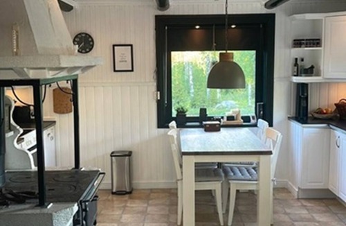 Syssleback House | Comfortable vacation home for 8 p in wooded and quiet Värmland (dog welcome)